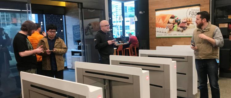 AMAZON GO: EL SUPERMERCADO DEL FUTURO AMAZON GO: EL SUPERMERCADO DEL FUTURO