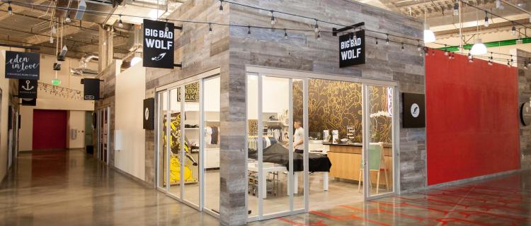 ¿Cuáles son los principales formatos de tienda en el sector retail?