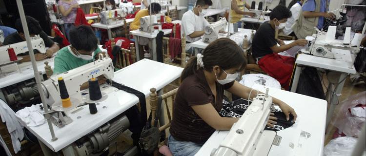 Las mypes podrán producir bienes para más de 50 entidades del Estado