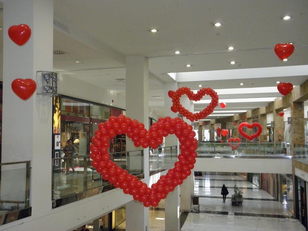 Centros comerciales facturarán más de S/1.400 millones en febrero por San Valentín Centros comerciales facturarán más de S/1.400 millones en febrero por San Valentín