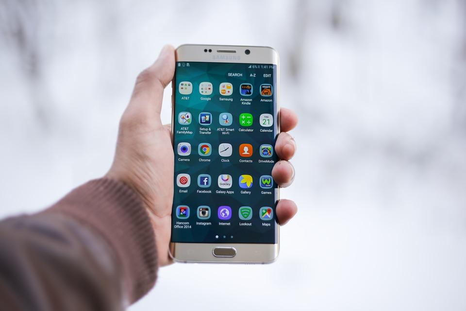 En Lima, los smartphones ya desplazaron a las computadoras y tablets En Lima, los smartphones ya desplazaron a las computadoras y tablets